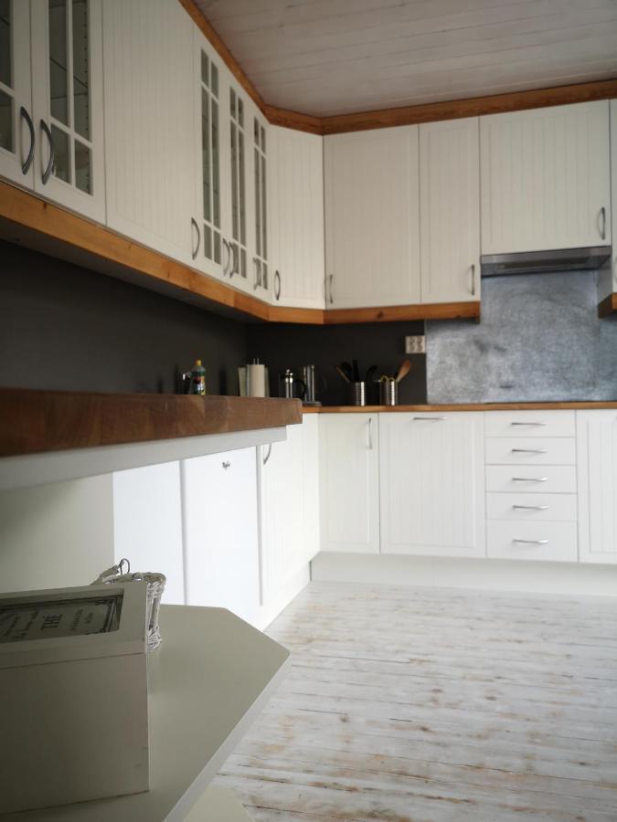 Old School Pa Eidslandet - Exclusive Apartment Экстерьер фото